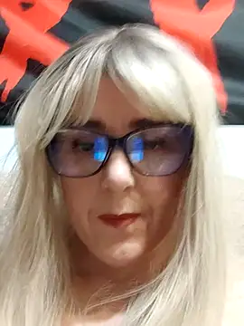 Amelialove42 online show from December 20, 2025, 6:59 pm