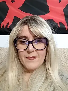 Amelialove42 online show from January 16, 2026, 6:34 pm