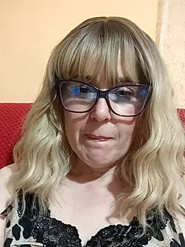 Snapshot of Amelialove42 chatting on June 9, 2026, 7:03 pm Amelialove42 online show from June 9, 2026, 7:03 pm
