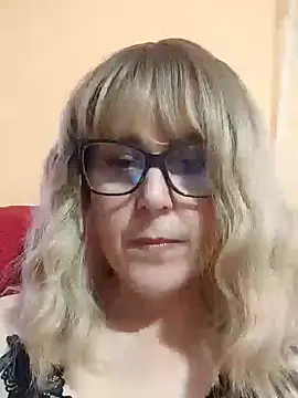 Snapshot of Amelialove42 chatting on June 12, 2026, 8:24 am Amelialove42 online show from June 12, 2026, 8:24 am