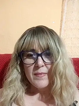 Snapshot of Amelialove42 chatting on June 13, 2026, 6:28 pm Amelialove42 online show from June 13, 2026, 6:28 pm