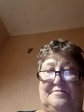 Katherine735 online show from November 18, 2025, 9:30 pm