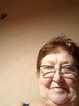 Katherine735 online show from May 19, 2026, 8:48 pm