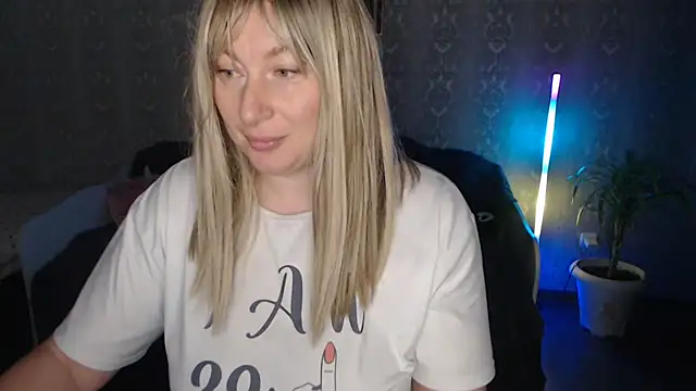 Yummy Gloria online show from November 16, 2025, 6:08 am