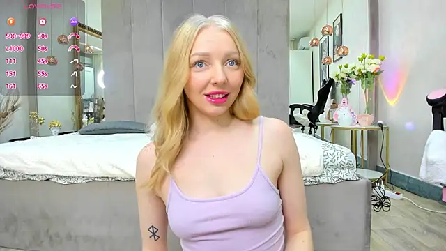 SundyRose online show from November 25, 2025, 8:31 pm