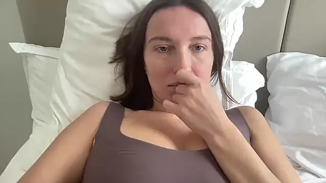 CArivora online show from February 25, 2026, 12:15 pm