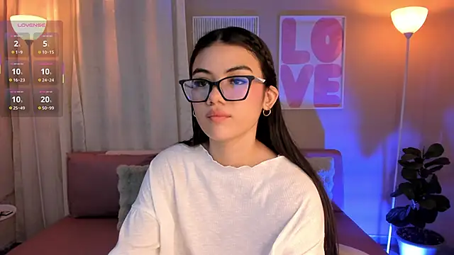 Snapshot of MarianaaDooll chatting on February 23, 2026, 12:13 pm MarianaaDooll online show from February 23, 2026, 12:13 pm