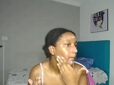 millysweetass online show from November 7, 2025, 2:28 pm