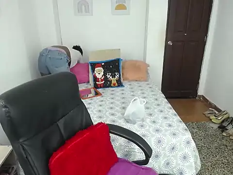 millysweetass online show from November 18, 2025, 3:16 pm