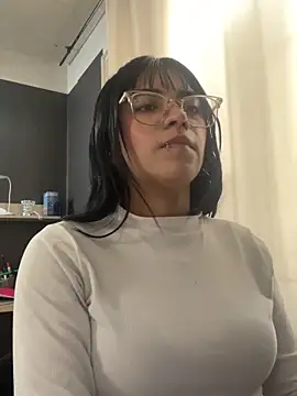 angie rousse  online show from October 15, 2025, 1:22 pm