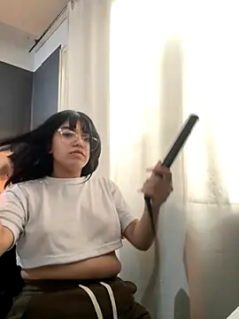 angie rousse  online show from November 25, 2025, 5:46 pm