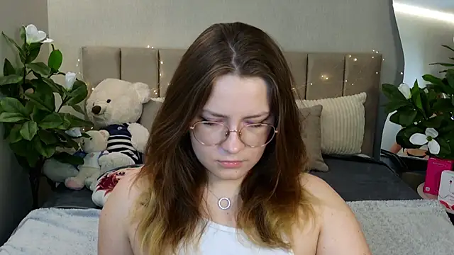 Snapshot of Briarx chatting on July 7, 2026, 6:01 pm Briarx online show from July 7, 2026, 6:01 pm