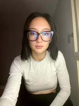 Snapshot of honeymalou chatting on November 2, 2025, 10:17 am honeymalou online show from November 2, 2025, 10:17 am