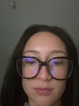Snapshot of honeymalou chatting on November 2, 2025, 10:23 pm honeymalou online show from November 2, 2025, 10:23 pm
