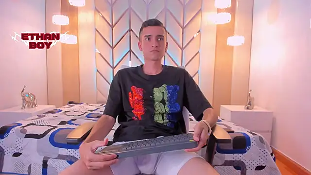 Ethan Boy  online show from February 17, 2026, 8:04 pm