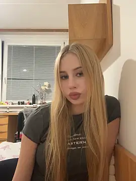 Snapshot of JudithCarly chatting on November 12, 2025, 5:24 pm JudithCarly online show from November 12, 2025, 5:24 pm