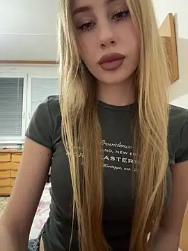 Snapshot of JudithCarly chatting on February 10, 2026, 10:03 pm JudithCarly online show from February 10, 2026, 10:03 pm