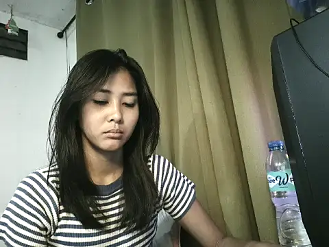 Snapshot of De_amore chatting on June 25, 2026, 2:21 pm De amore online show from June 25, 2026, 2:21 pm