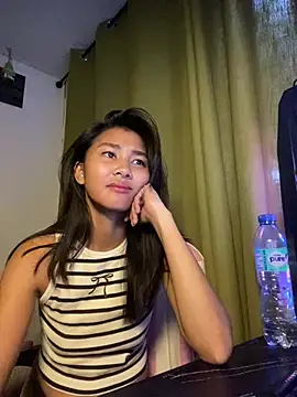 Snapshot of De_amore chatting on June 26, 2026, 2:27 am De amore online show from June 26, 2026, 2:27 am