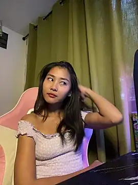 Snapshot of De_amore chatting on July 9, 2026, 3:32 am De amore online show from July 9, 2026, 3:32 am