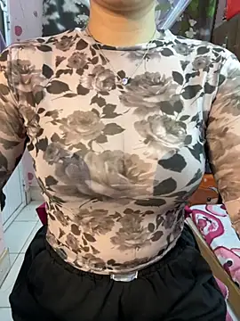 Xuka2594 online show from November 5, 2025, 2:11 am