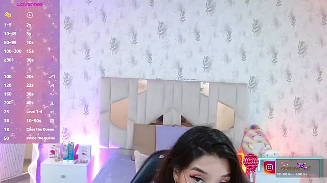 MARIANA TAY1 online show from January 12, 2026, 3:34 am