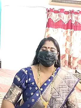 tamil-aunt online show from November 14, 2025, 4:44 am