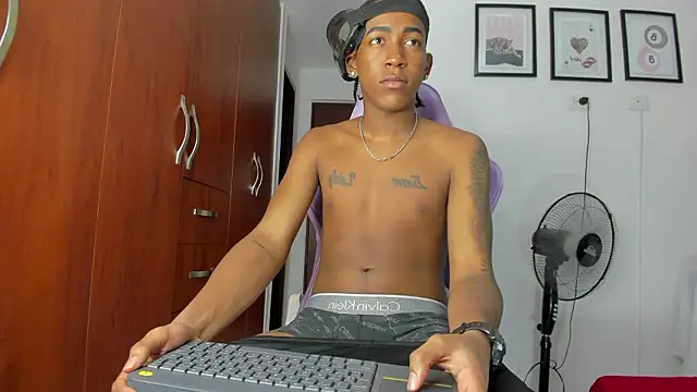 latin kay1 online show from February 20, 2026, 10:54 pm