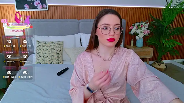 JulliRoss online show from May 18, 2026, 5:02 am