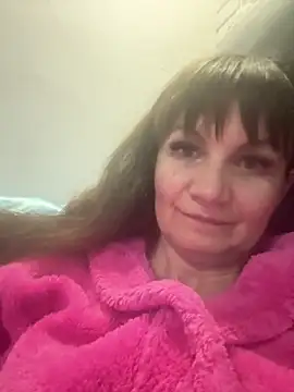 Butterfly8385 online show from March 4, 2026, 10:05 pm