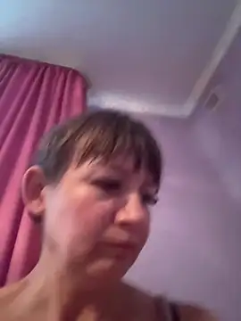 Snapshot of Butterfly8385 chatting on July 17, 2026, 7:15 am Butterfly8385 online show from July 17, 2026, 7:15 am
