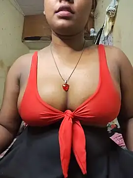 Snapshot of Lovely_Payal chatting on May 12, 2026, 7:44 pm Lovely Payal online show from May 12, 2026, 7:44 pm
