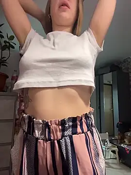 AngellnSilk online show from November 27, 2025, 10:50 am