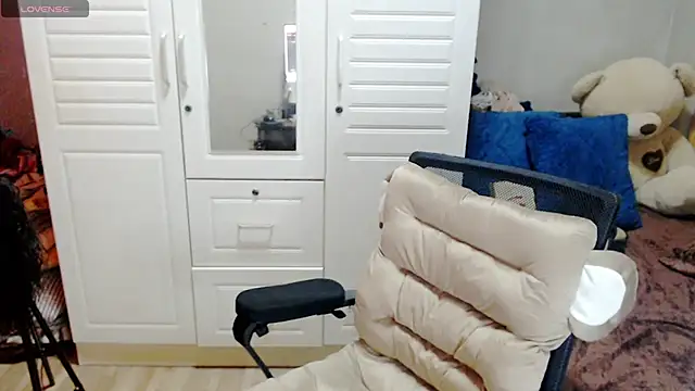 BellaMistressJhax online show from February 19, 2026, 6:04 pm