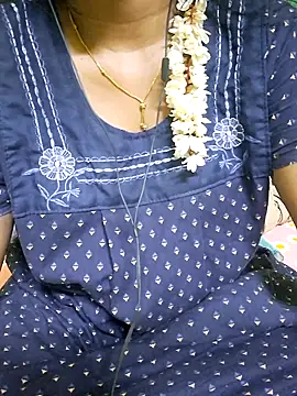 Snapshot of tamil_kanaka chatting on May 4, 2026, 11:39 am tamil kanaka online show from May 4, 2026, 11:39 am