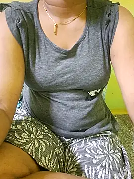 Snapshot of tamil_kanaka chatting on June 8, 2026, 3:45 pm tamil kanaka online show from June 8, 2026, 3:45 pm