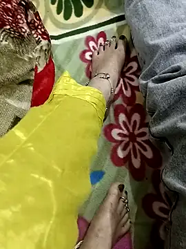 HOT-CPL-11 online show from November 12, 2025, 5:57 pm