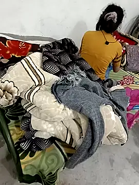 HOT-CPL-11 online show from November 16, 2025, 6:35 pm