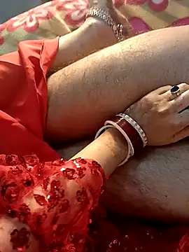 HOT-CPL-11 online show from December 5, 2025, 5:42 pm