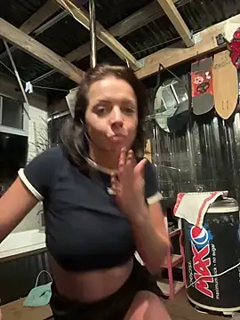 jayylizz69 online show from February 16, 2026, 5:09 pm