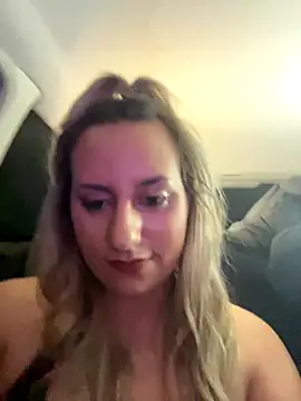 SinfulLovers33 online show from November 9, 2025, 5:55 pm