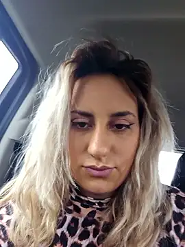 SinfulLovers33 online show from November 29, 2025, 10:18 am