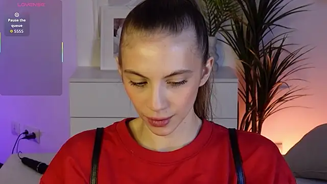 mia silkk online show from November 24, 2025, 6:13 am