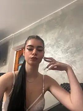 MissHerra2 online show from November 28, 2025, 12:30 pm