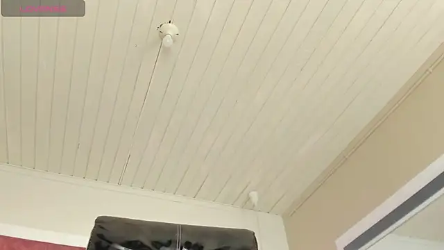 Shara Goddes05 online show from November 28, 2025, 4:09 pm