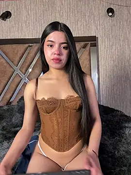LunaMoore Pink online show from July 21, 2026, 11:56 am