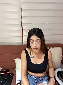 ElectraPink  online show from November 21, 2025, 12:37 pm