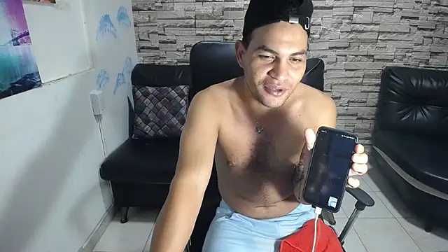 rom weasley online show from October 15, 2025, 11:32 am