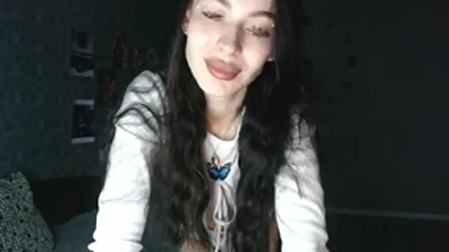 Daphne Darkthorn online show from October 21, 2025, 3:07 am