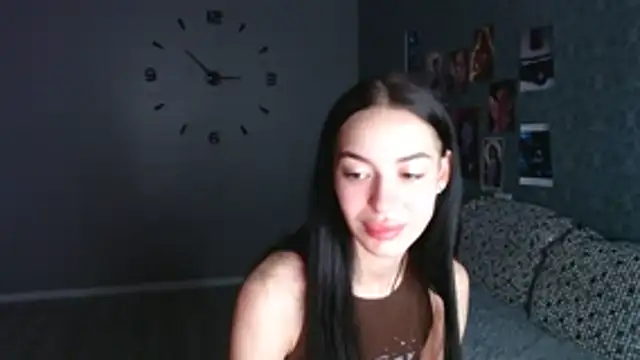 Daphne Darkthorn online show from October 25, 2025, 11:54 pm